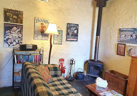 Griffiths Cottage - Accommodation Asia 1