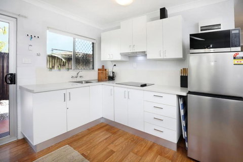 Ground Floor Easy Unit Close To City 4 - Accommodation Asia 2