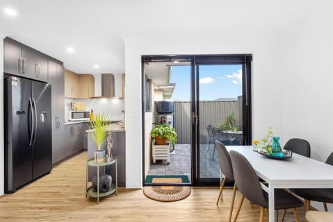 Guildford Family Hideaway - Accommodation Guide 1