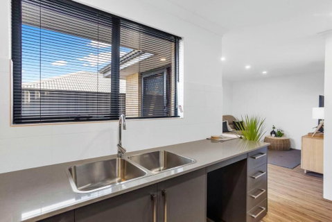 Guildford Family Hideaway - Accommodation Guide 3