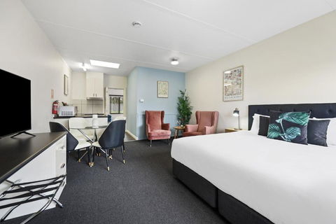 Hamilton Lakeside Motel - Accommodation Asia 0