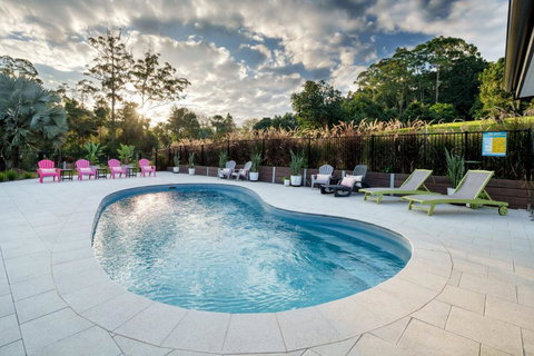 Grove Hinterland Retreat - 15 Mins To Beach - Accommodation Asia 0