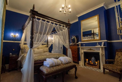 Heytesbury House - Accommodation Guide 0