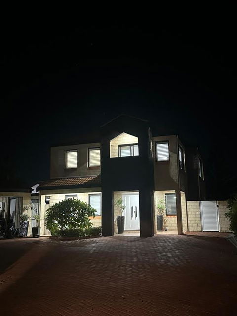 Hillarys Sea-View Panoramic Living - Accommodation Asia 1