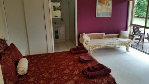 Hilltop Hideaway - Accommodation Asia 3