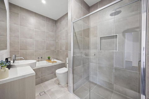 Home Abroad - 3BR With Dedicated Workspace - Accommodation Asia 3
