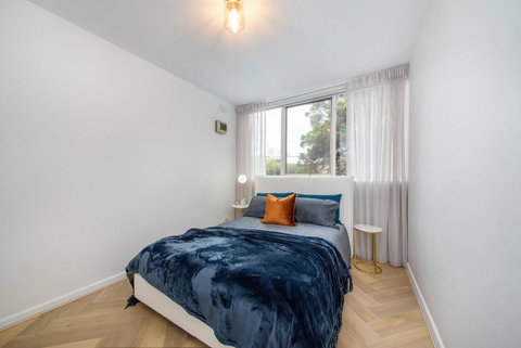 Iconic Byron In Elwood - Accommodation Guide 2