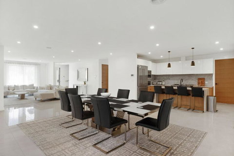 Inlet Paradise - Accommodation Guide 0