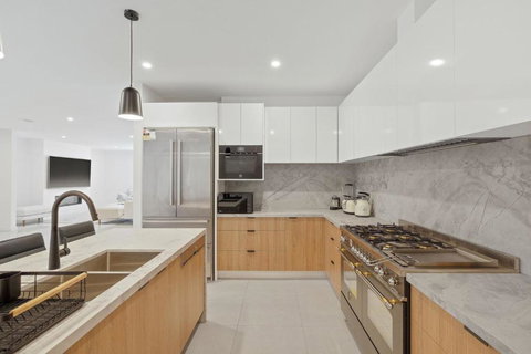 Inlet Paradise - Accommodation Guide 2