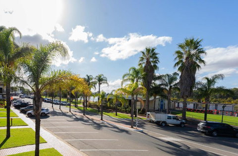 Hotel Renmark - Accommodation Asia 1