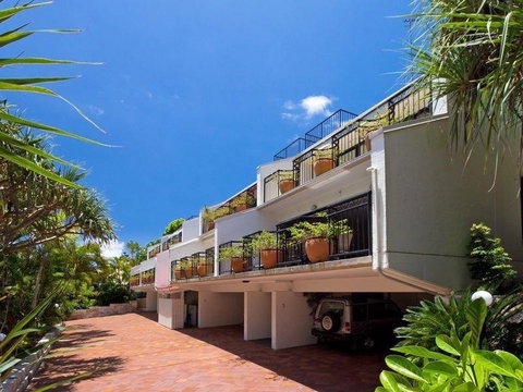 Inviting Balcony, Tranquility By The Beach - Accommodation Guide 3
