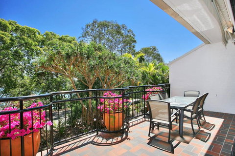 Inviting Balcony, Tranquility By The Beach - Accommodation Guide 1