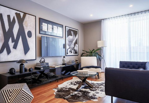 Interior-Designed Art Haven Between City & Beach - Accommodation Guide 0