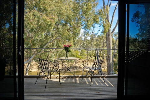 Adelphi Boutique Apartments - Accommodation Guide 2