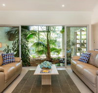 Adelphi Waterfront 2 Bedroom Ground Floor Home - Accommodation Guide