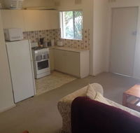 Affordable comfortable Inglewood apartmentPool - Accommodation Asia