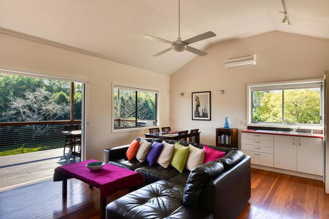 Afterglow Cottages - Accommodation Guide 1