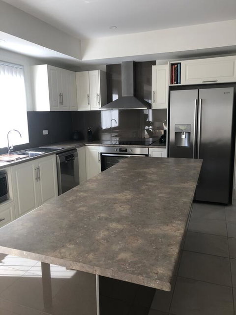 Agathas At Seacombe Gardens - Accommodation Asia 1