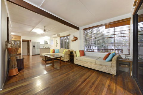 Airlie Getaway - Airlie Beach - Accommodation Asia 3