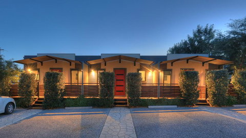 Airport Tourist Village Melbourne - Accommodation China 0