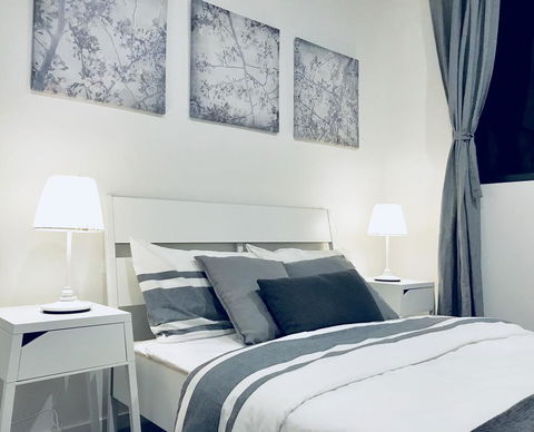 AirTrip Apartments On Merivale Street - Accommodation Asia 0