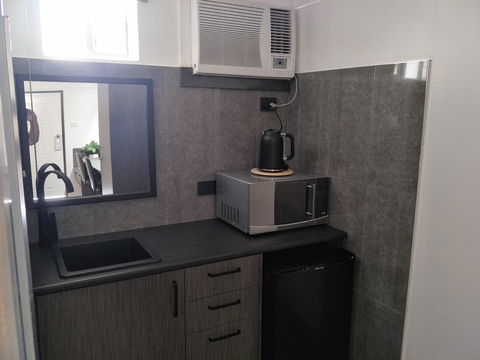 Alabaster Motor Inn - Accommodation Asia 2