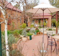 Albury Cottages - Accommodation Asia