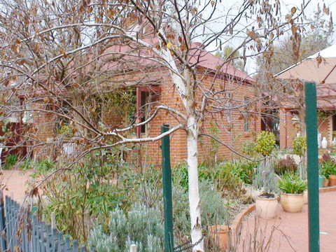 Albury Cottages - Accommodation Asia 2