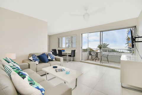 Alex Beach Apt Bilgola4 - Accommodation Asia 3