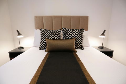 Alex Perry Hotel & Apartments - Accommodation Asia 0