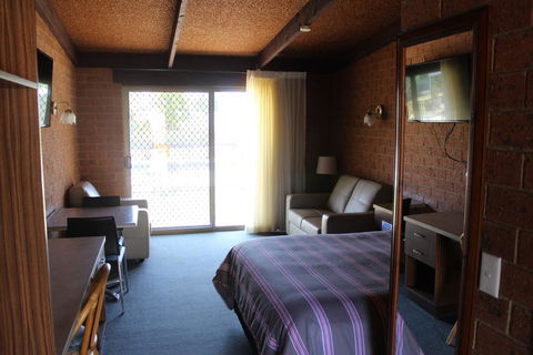 Alexandra Motor Inn - Victoria Aus - Accommodation Guide 1