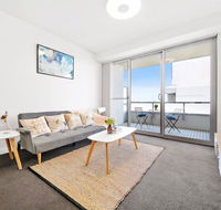 All amenities only downstairs 20 mins to CBD - Accommodation Asia