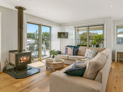 All Decked Out - Accommodation Guide 1