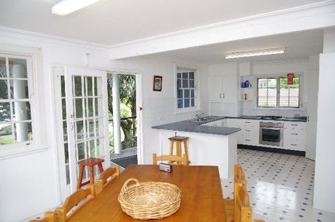 Allamanda House, 3 Willow Street - Accommodation Asia 2