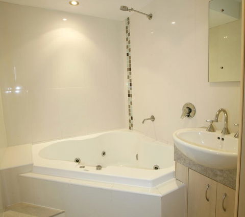 Allamanda U2, - Awesome Location - - Accommodation Asia 3