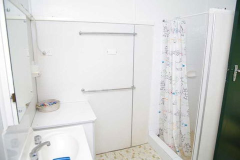 Almare, 7 Gowing Street - Accommodation Asia 3