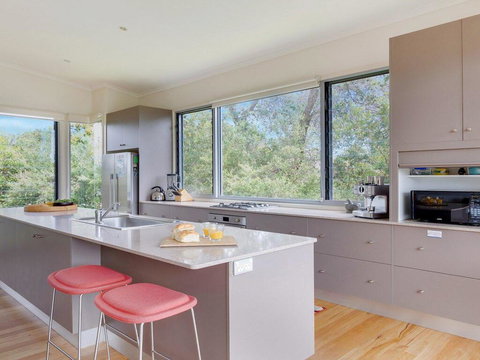 Aloha - Direct Beach Access From Property - Accommodation Asia 2