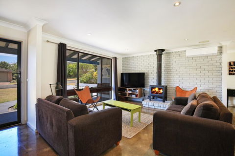 Aloha - Pet & Family Friendly - 10 Min Walk To Beach - Accommodation Asia 2