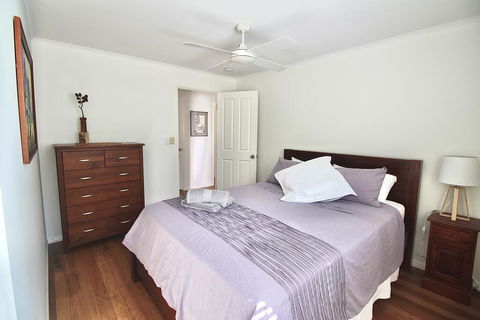 Aloha Alex Beach House Pet-friendly- 450m To The Beach - Accommodation Guide 3
