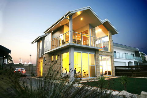 Aloha Beachfront Port Fairy - Accommodation Guide 0