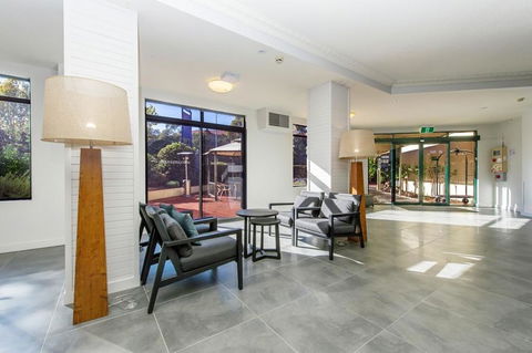 Alpha Hotel Canberra - Accommodation Asia 3