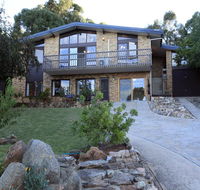 Alpine Apartment - Great location with views of Lake Jindabyne - Accommodation Asia