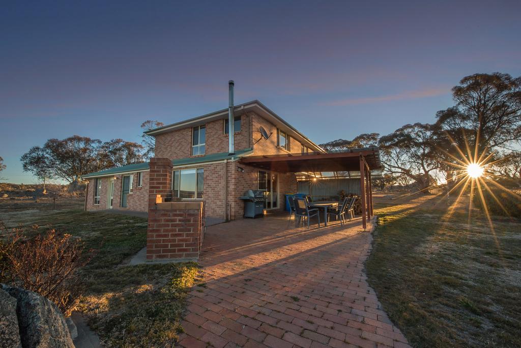 Cootralantra NSW Accommodation Asia