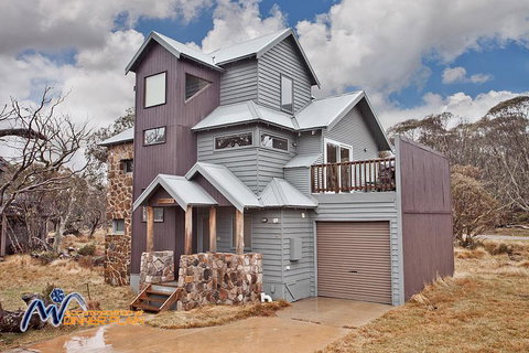 Alyeska - Accommodation Asia 0