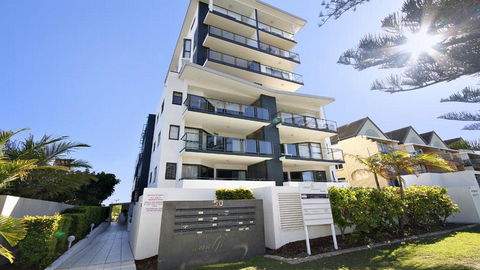 Amalfi Unit 11, - Above All Else - 50 King Street - Accommodation Asia 3