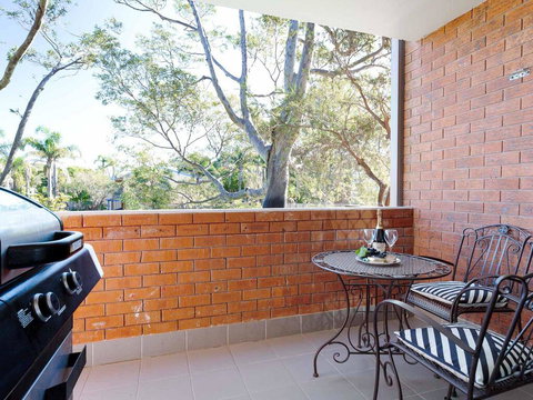 Amanda Court 2/1 Weatherly Cl - Renovated Unit With Aircon, Wifi And Close To The Beach - Accommodation Asia 0