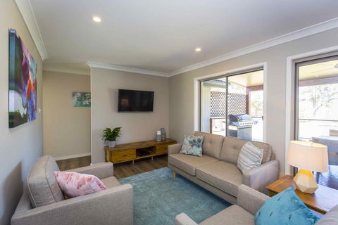 Amani - Accommodation Asia 3