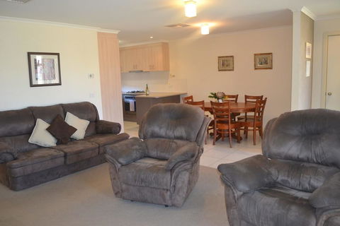 Amarco Mulwala - Accommodation Asia 3