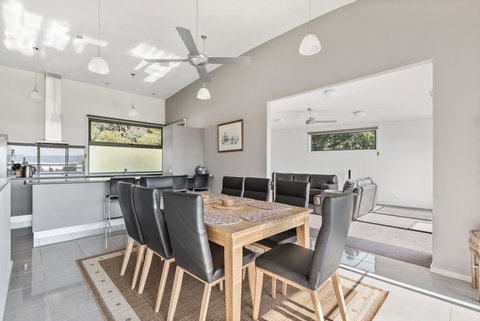 Amaroo - Accommodation China 2