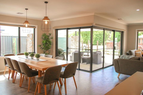 Amaroo - Accommodation China 3